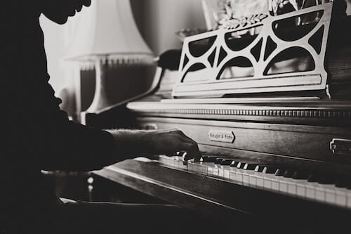 black and white pianist