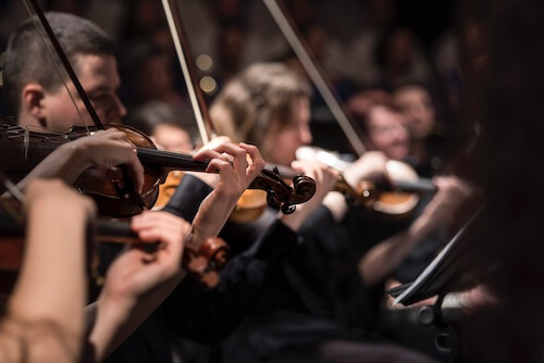 String lessons at Center Stage Music Center in Westbury, NY