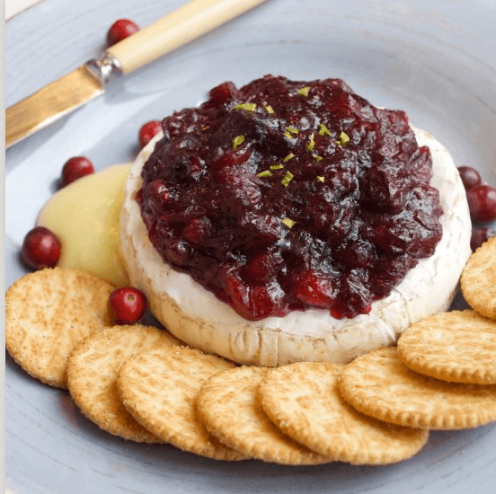 Spiced Cranberry Baked Brie, Thanksgiving recipe blog