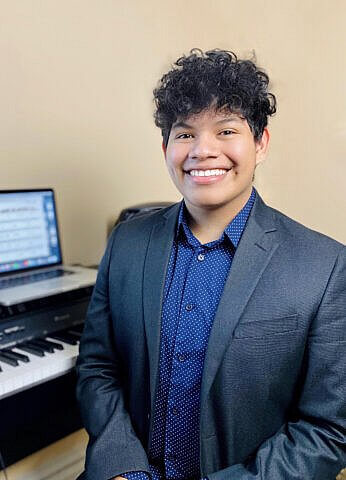 David Morales, Piano & voice teacher at Center Stage Music Center